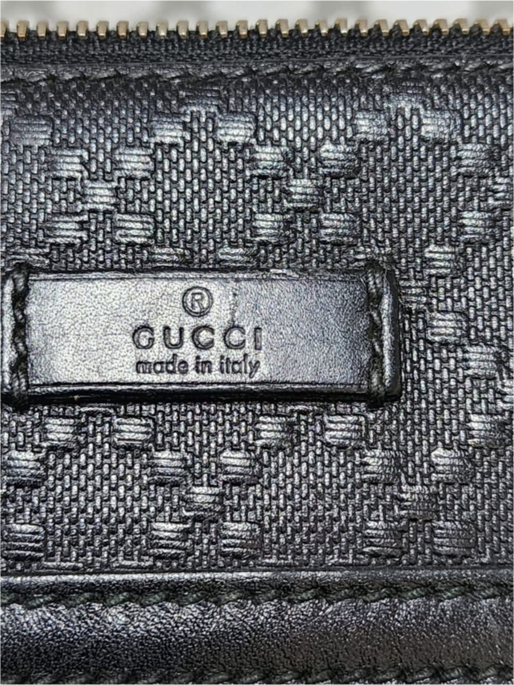 Authentic GUCCI Guccissima Signature Medium Flat Messenger Bag Black - Picture 8 of 15